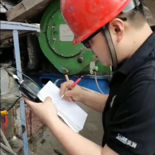 回轉(zhuǎn)窯齒輪軸承座振動檢測，優(yōu)潤團隊現(xiàn)場潤滑服務(wù)_優(yōu)潤特種潤滑劑