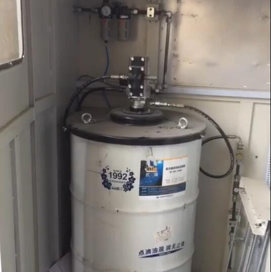 優(yōu)潤輥壓機(jī)脂ET RP系列保障輥壓機(jī)良好運(yùn)轉(zhuǎn)_優(yōu)潤特種潤滑劑