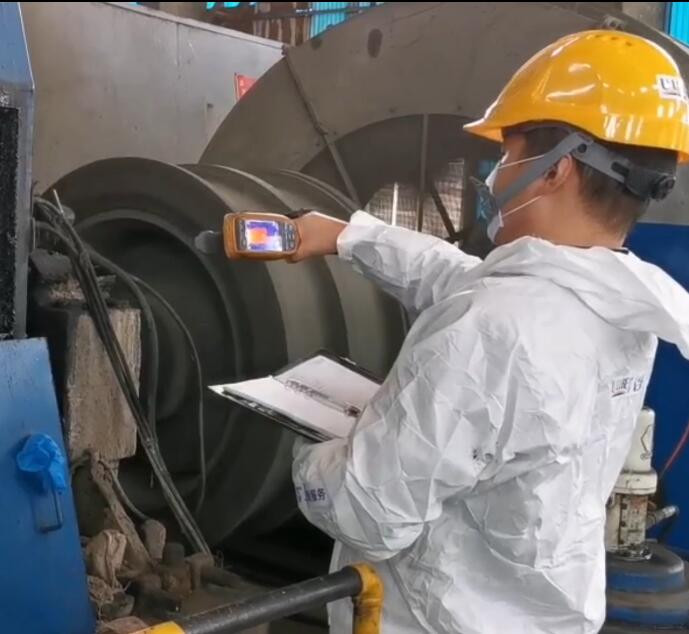 磨機(jī)開式齒輪檢測-優(yōu)潤團(tuán)隊(duì)現(xiàn)場潤滑服務(wù)_優(yōu)潤特種潤滑劑