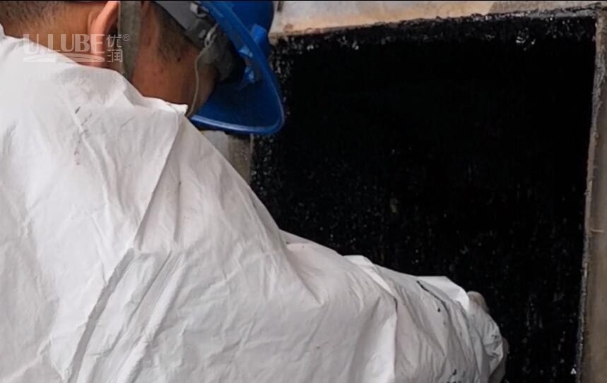 齒面損傷案例分享，開(kāi)式齒輪靜態(tài)檢測(cè)，優(yōu)潤(rùn)團(tuán)隊(duì)現(xiàn)場(chǎng)潤(rùn)滑服務(wù)_優(yōu)潤(rùn)特種潤(rùn)滑劑