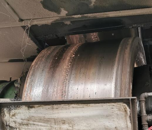 回轉(zhuǎn)窯托輪溫度過(guò)高，軸瓦磨損拉傷的問(wèn)題改善_優(yōu)潤(rùn)特種潤(rùn)滑劑