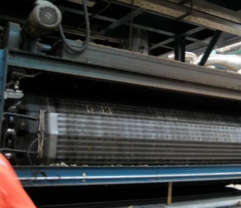 巖棉定型機固化爐鏈條潤滑改良方案，優(yōu)潤(U.LUBE)團隊現(xiàn)場服務(wù)_優(yōu)潤特種潤滑劑