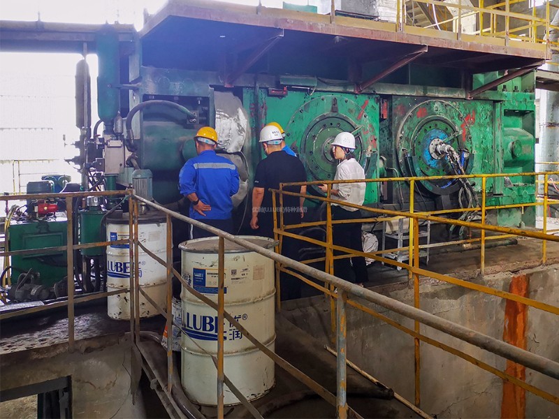 U.LUBE team on-site service, roller press / high-pressure roller mill equipment inspection, installation of automatic lubrication system, the use of U.LUBE roller press special grease_U.LUBE? Special Lubrication